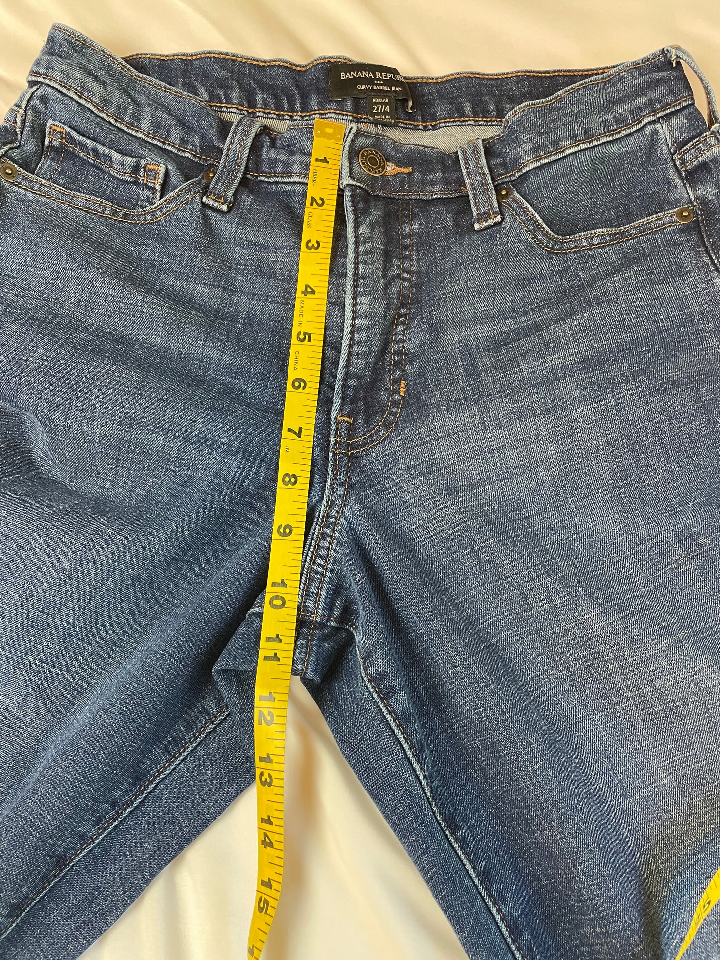 Banana Republic Factory Women’s Curvy Barrel Jean {Size 27}