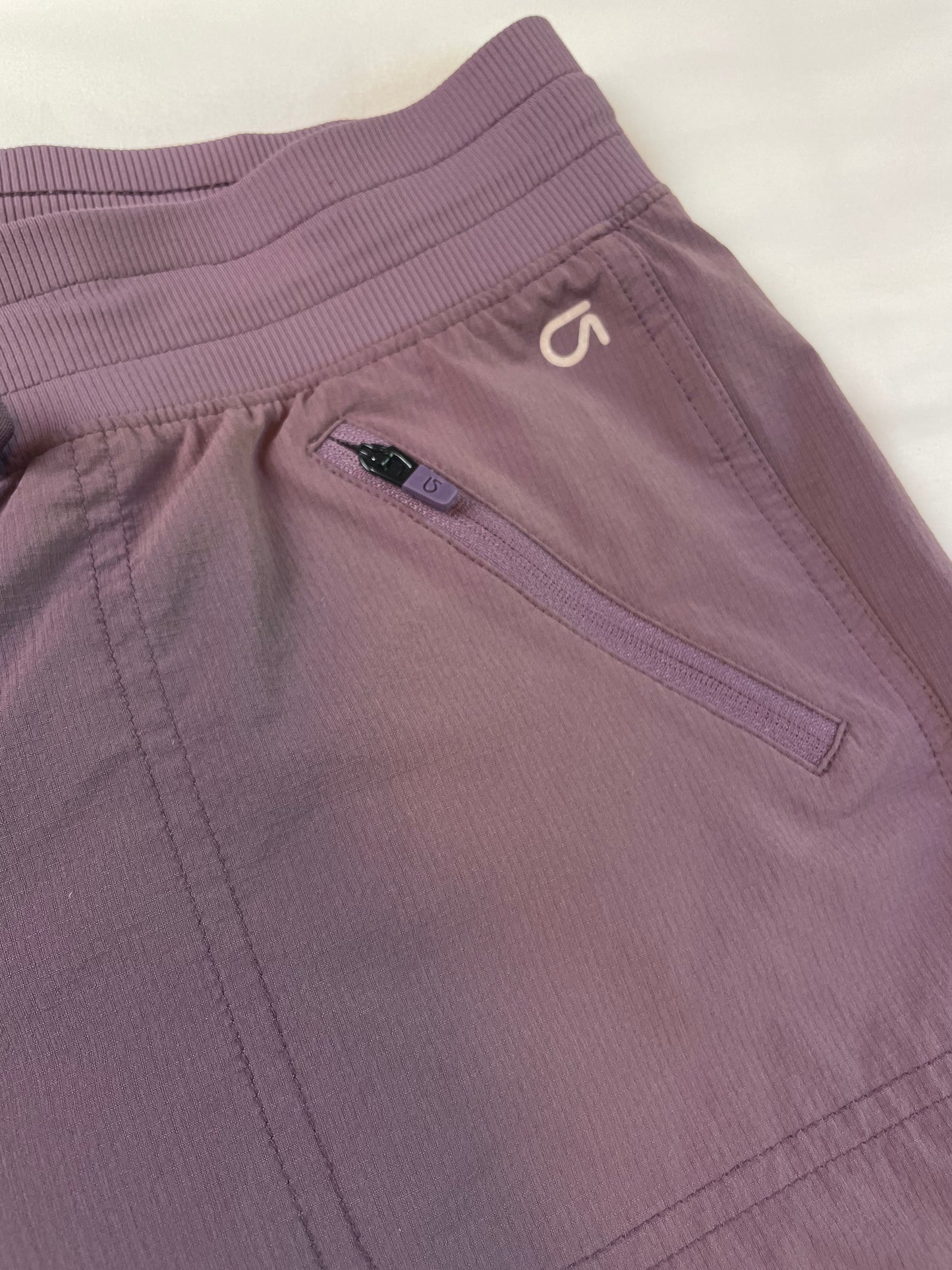 GapFit 4” Hiking Short {L}
