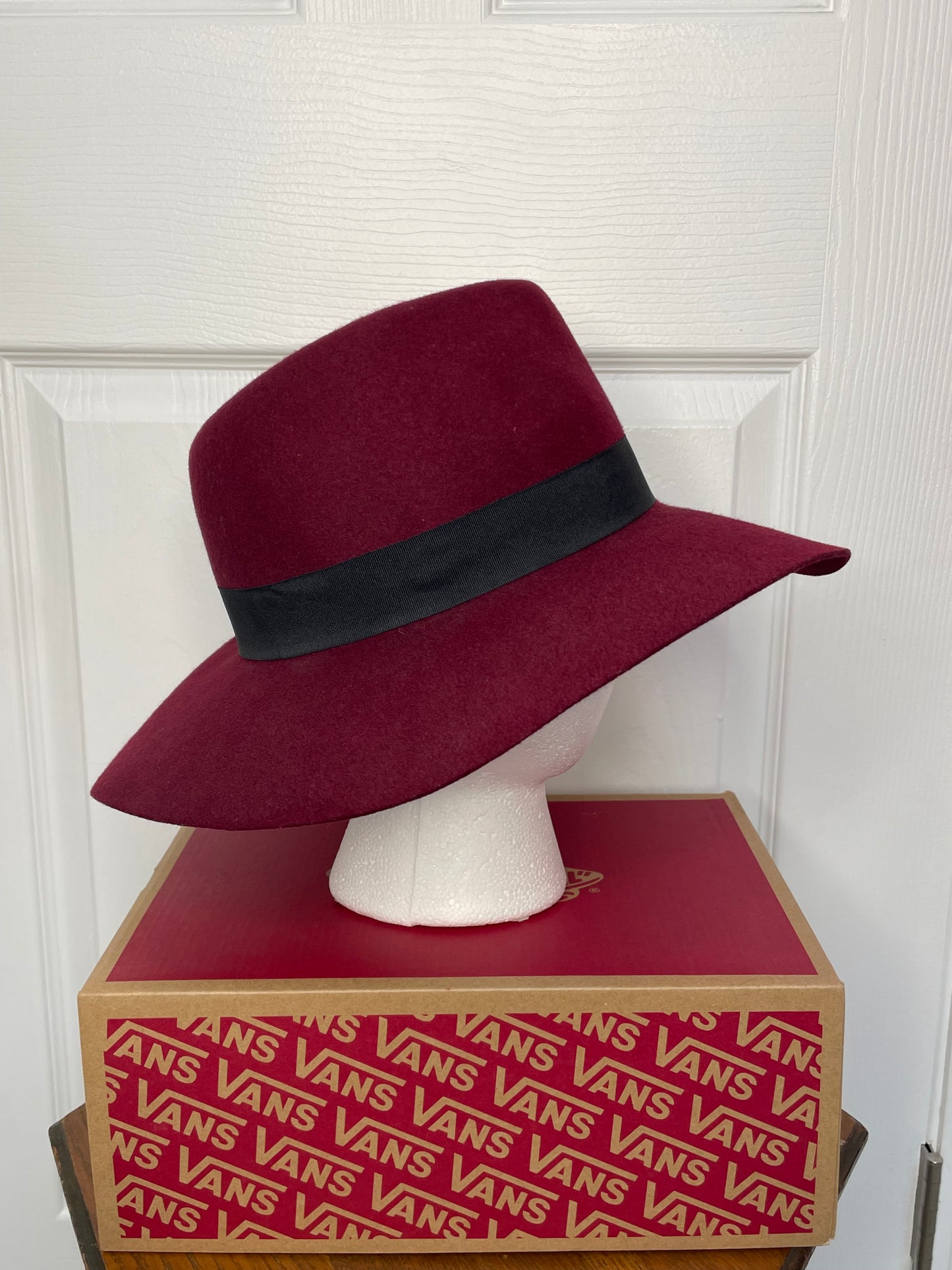 Elegant Burgundy Wool Wide-Brim Hat {S/M-56.5cm}