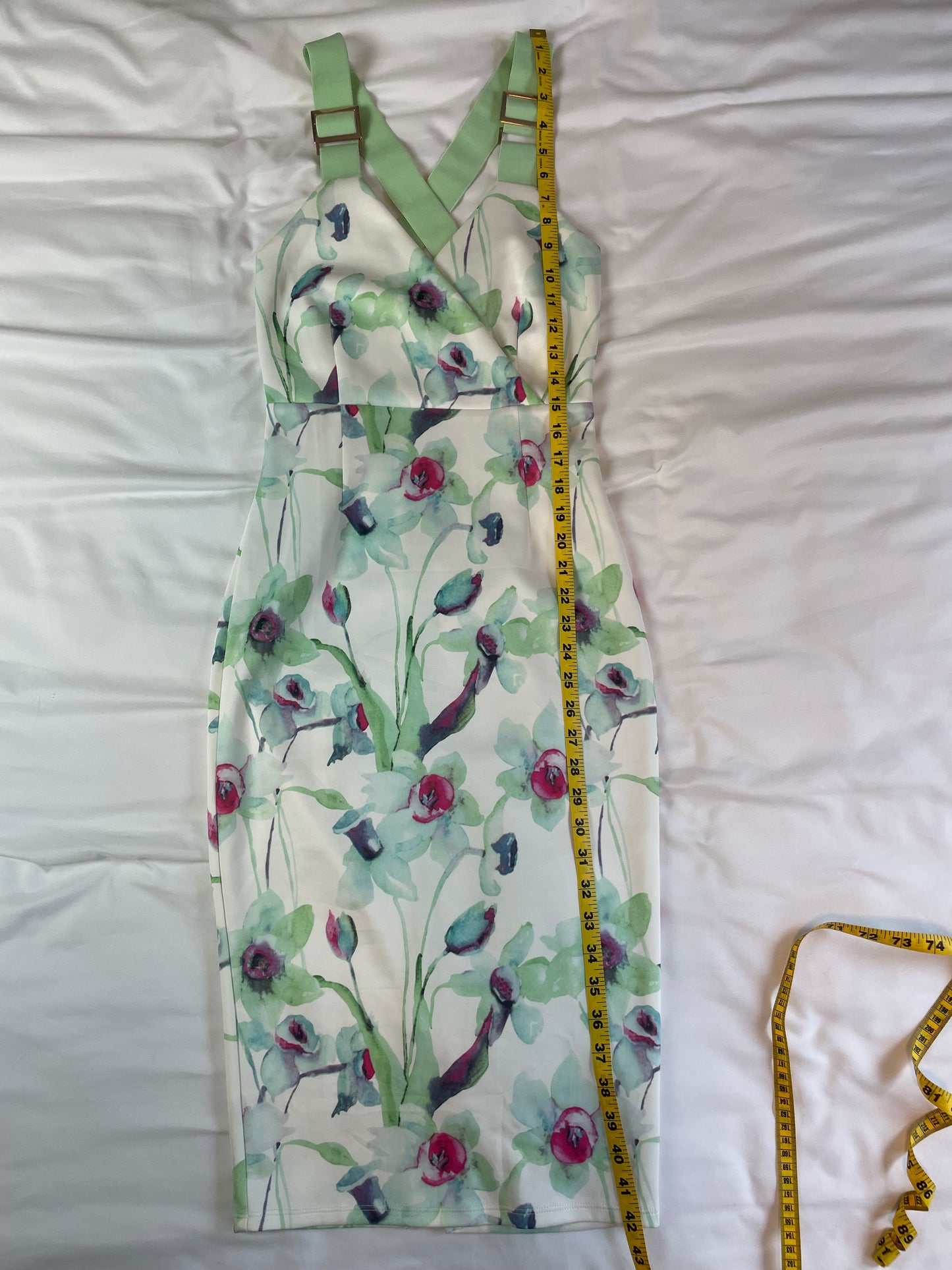 NWT VO Floral Bodycon Dress {S}