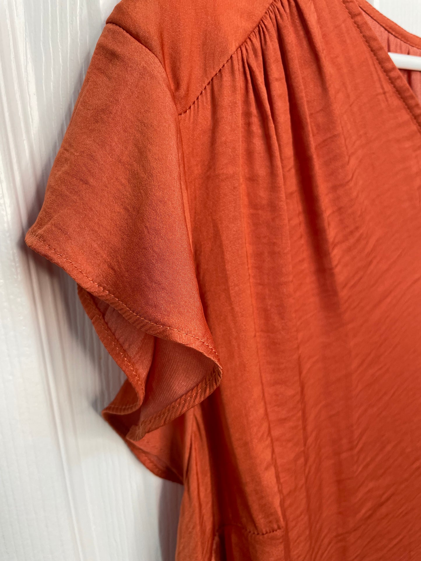 Cynthia Rawley Orange Flutter Sleeve Tee {XL}