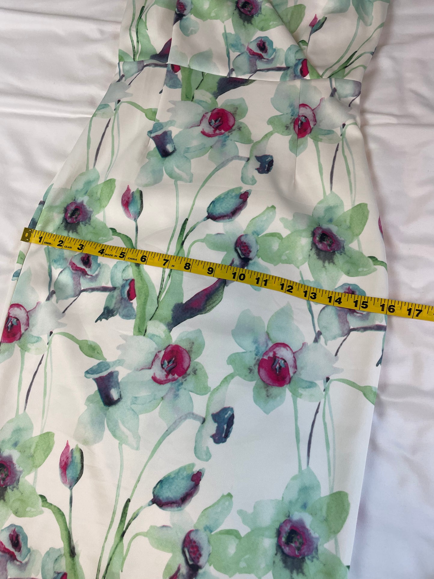 NWT VO Floral Bodycon Dress {S}