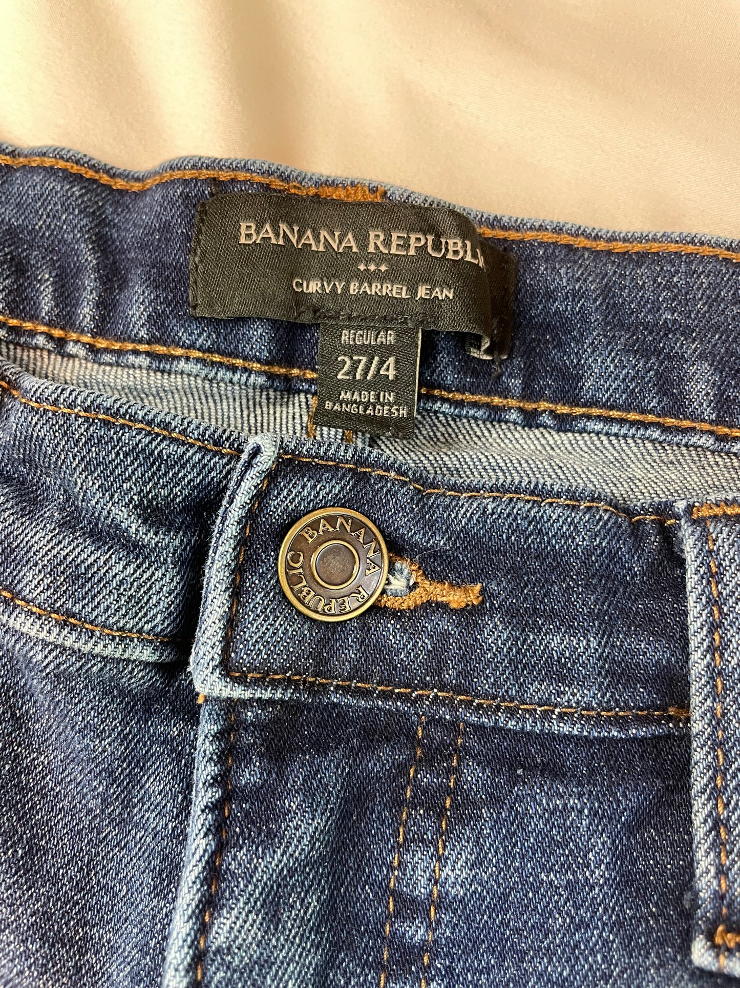 Banana Republic Factory Women’s Curvy Barrel Jean {Size 27}