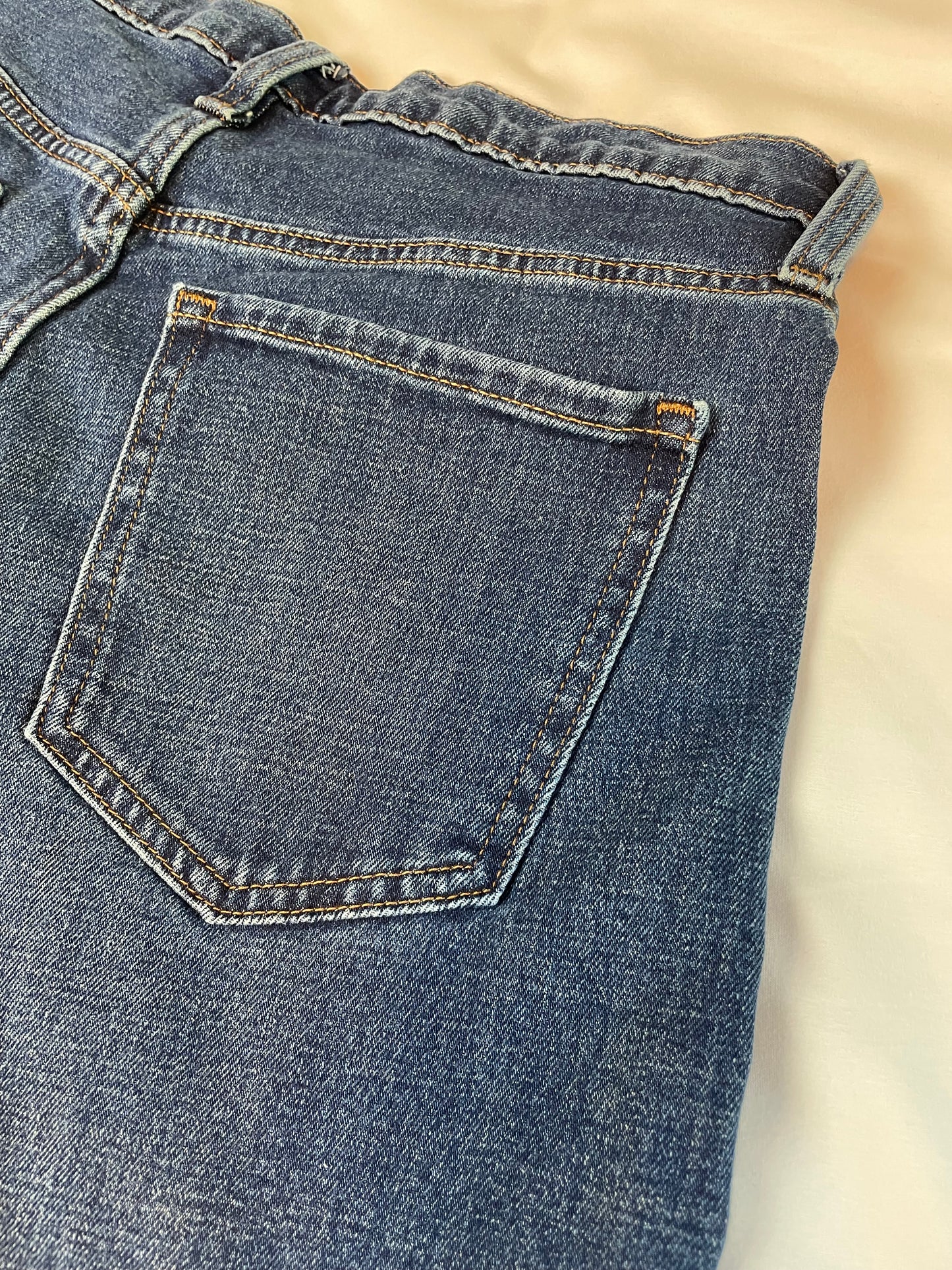 Banana Republic Factory Women’s Curvy Barrel Jean {Size 27}