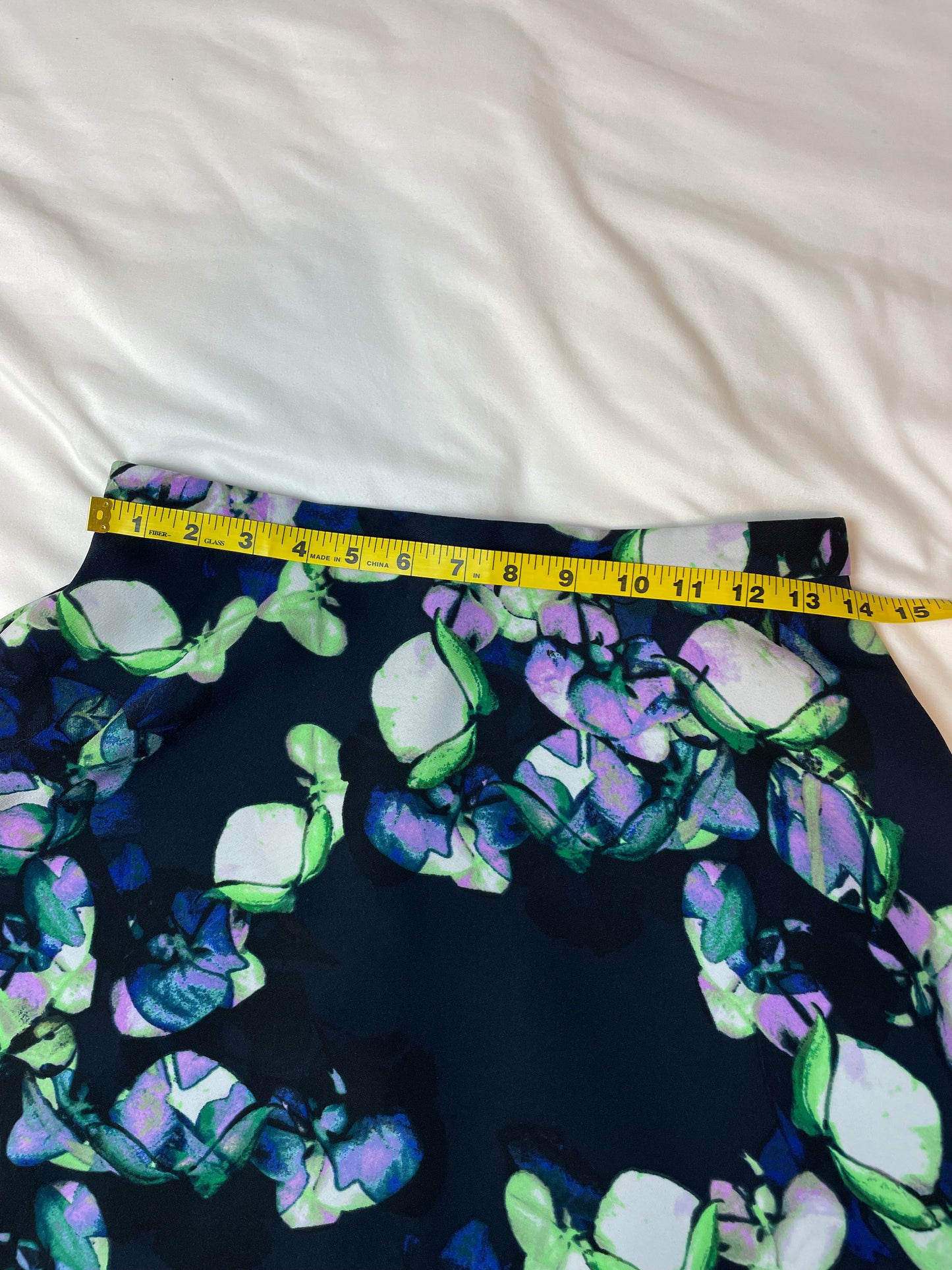 Beautiful Banana Republic Floral A-line Midi Skirt {Size 2}