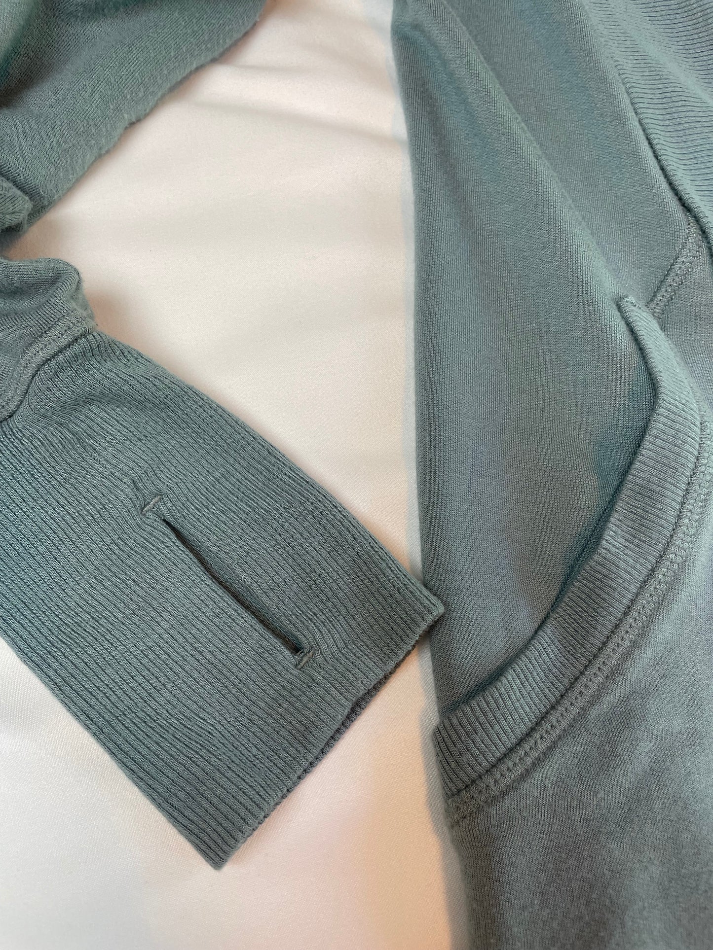 Athleta Pranayama Wrap- Minimalistic Green {S}