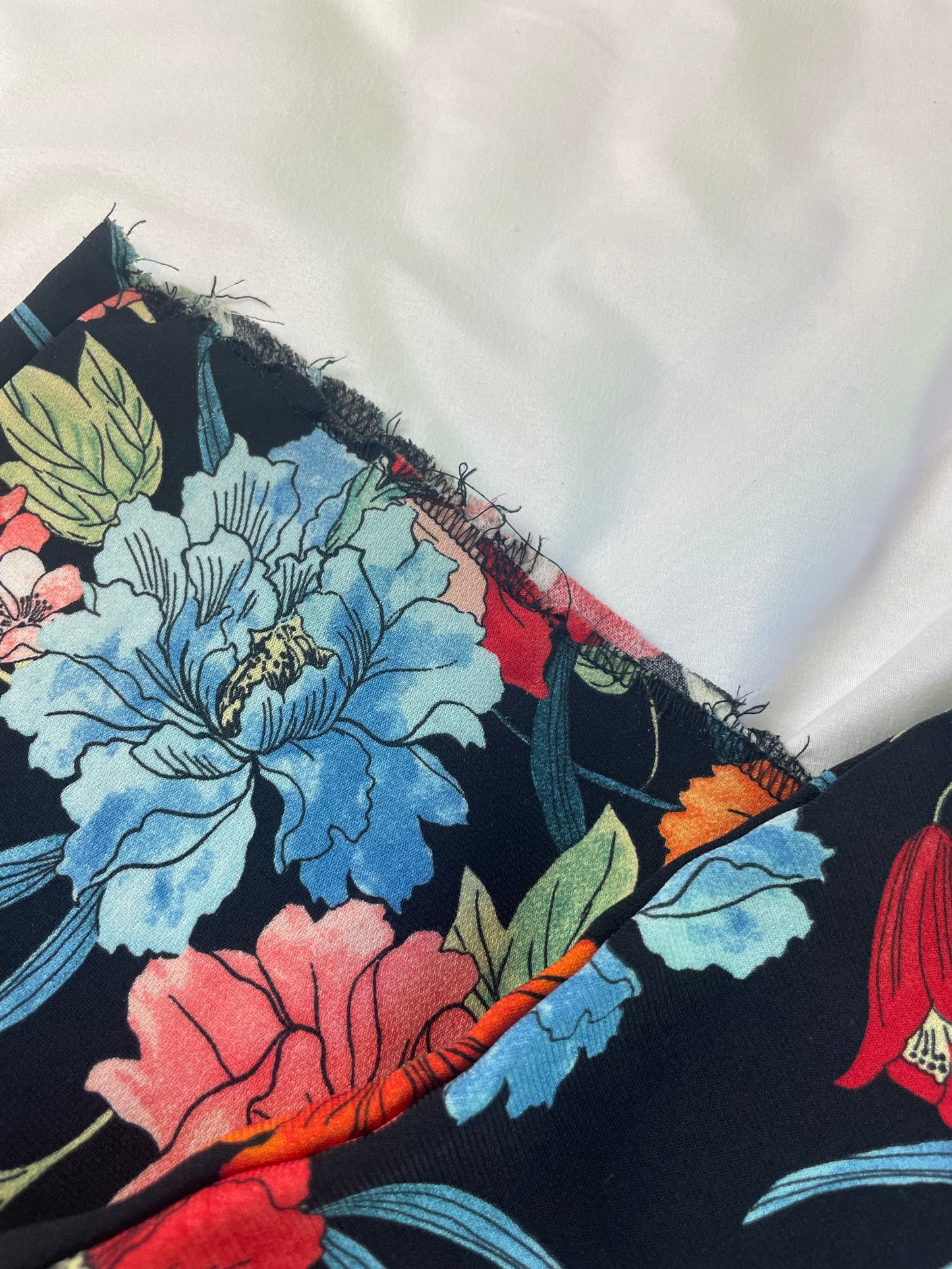 Zara Floral Wide Leg Cropped Pants {M}