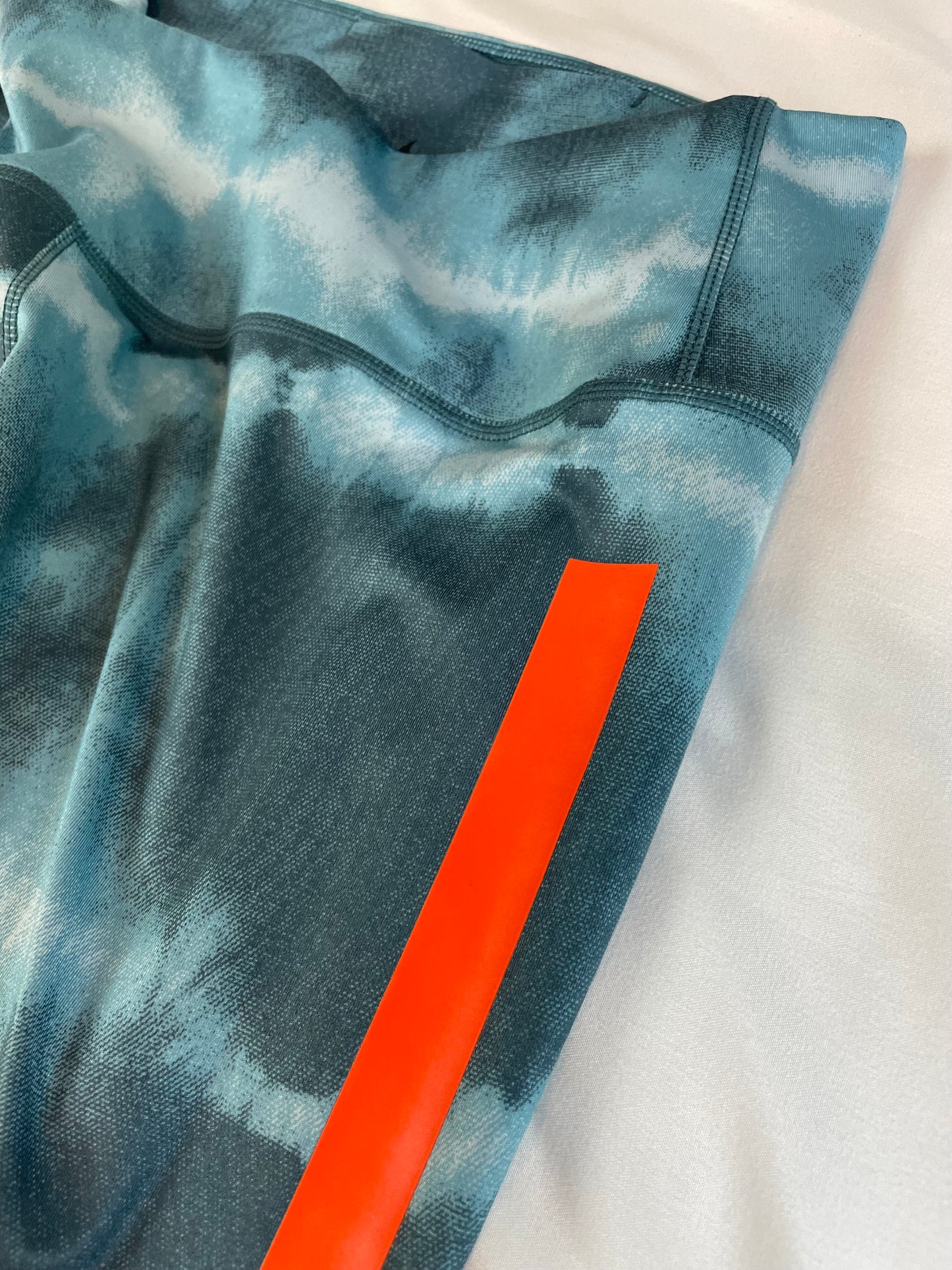 Nike Tie-Dye One Luxe Dri-Fit Legging {M}