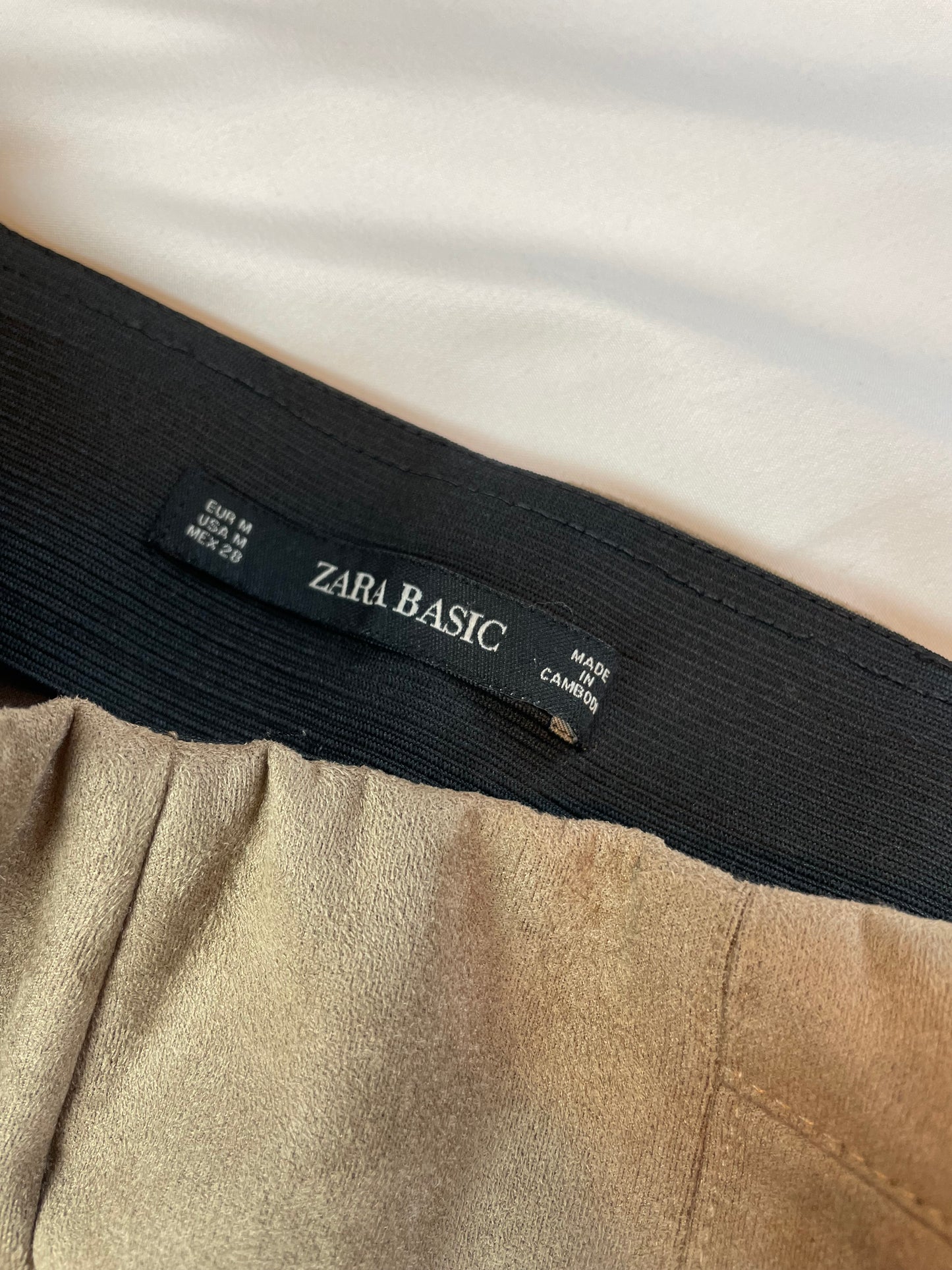 Zara Faux Suede High Rise Cropped Pant {M}