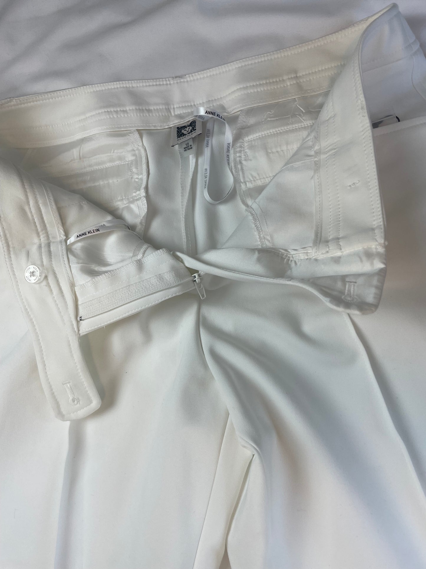 NWT Anne Klein White Ankle Pants {Size 12}