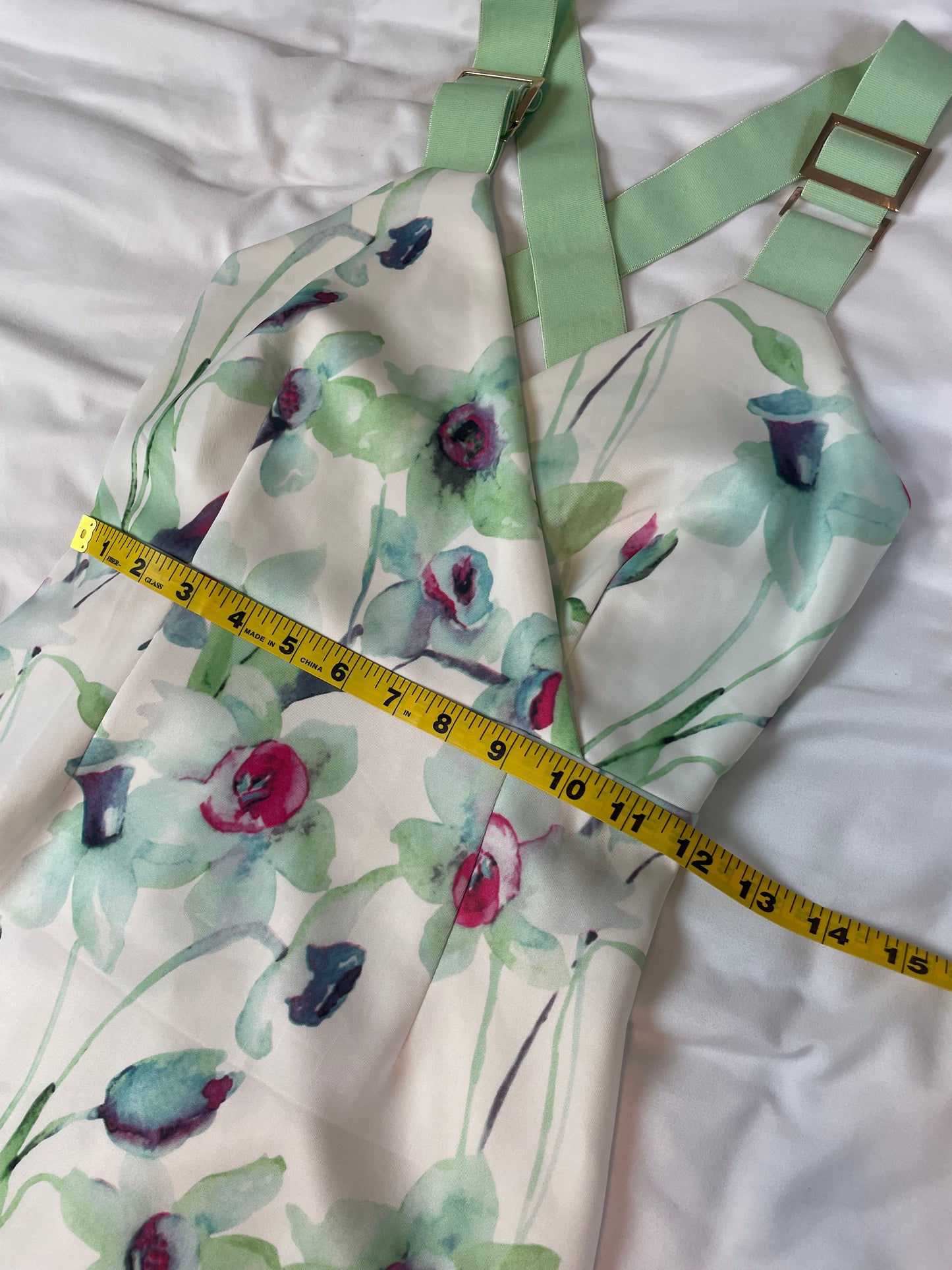 NWT VO Floral Bodycon Dress {S}