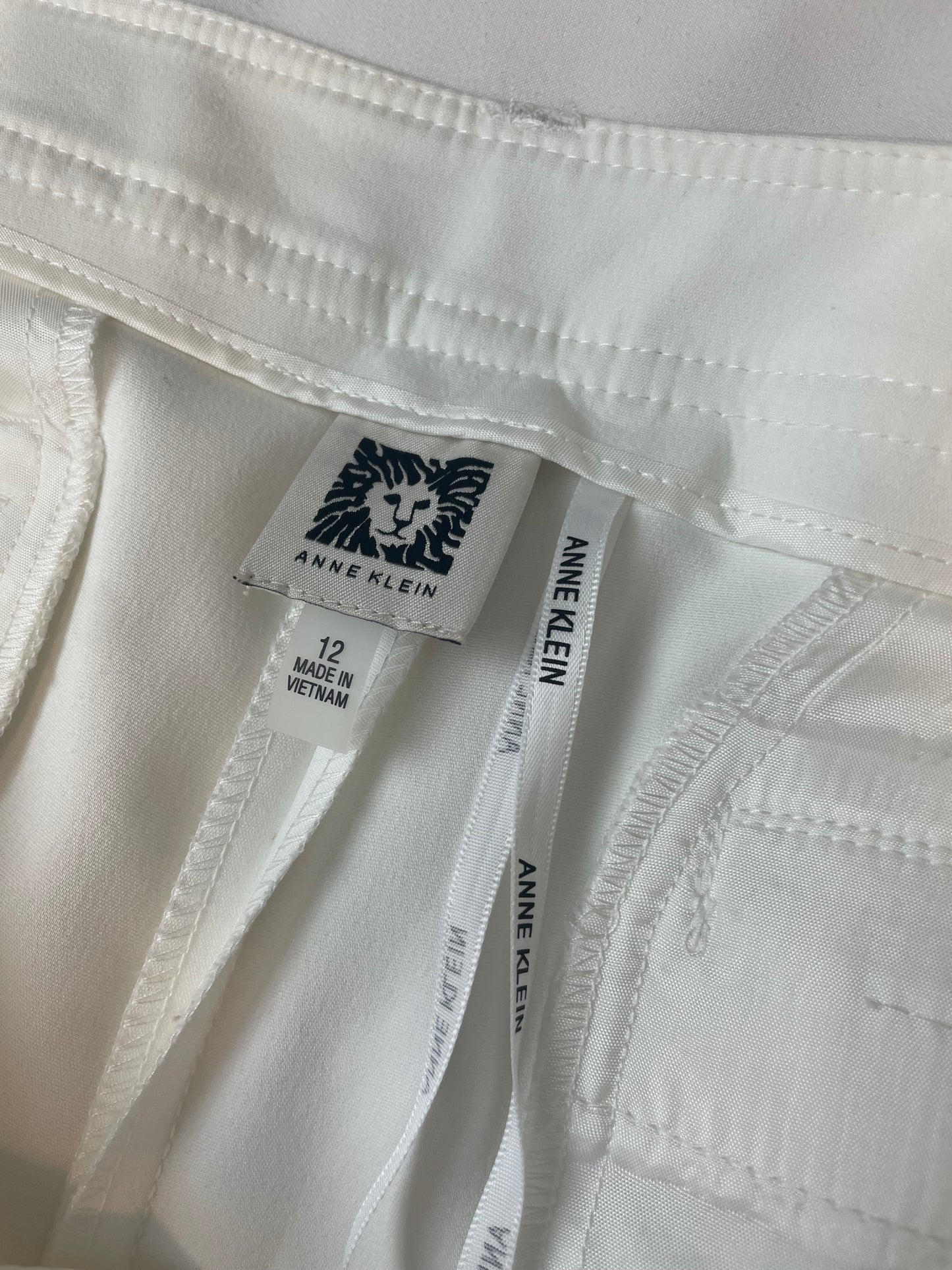NWT Anne Klein White Ankle Pants {Size 12}