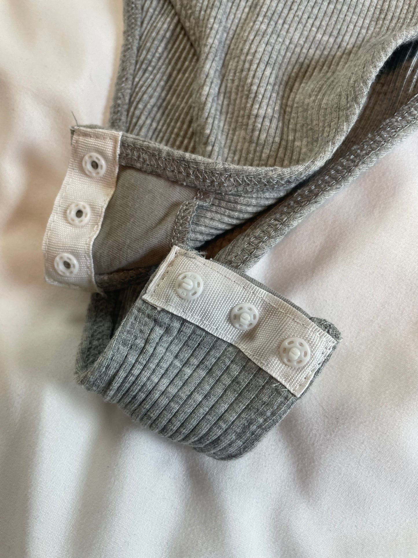 Urban Outfitters | Grey Ribbed Bodysuit {L}