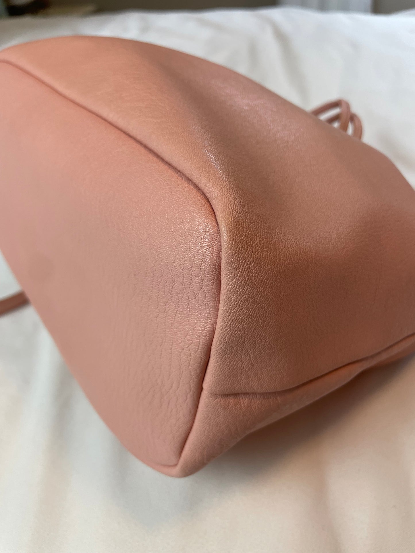 LC Lauren Conrad Pink Bucket Bag