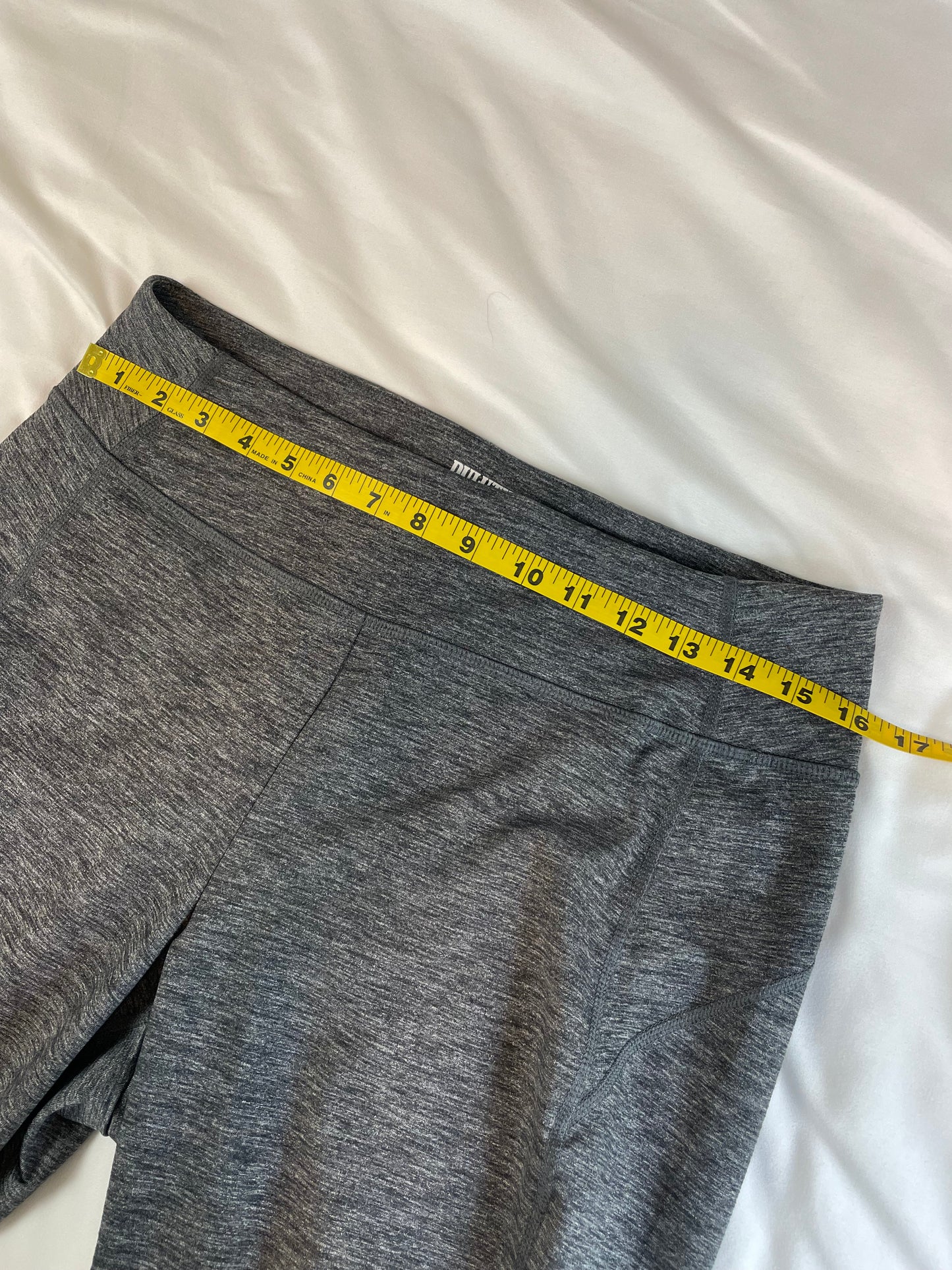 Duluth Trading Co Women’s NoGA Classic Slim Leg Pant {Mx29}